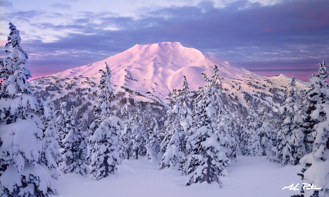 mt bachelor sunrise,alpenglow,oregon skiing,bend oregon ski resort,bend oregon photo,oregon mountain photo , oregon ski resort
