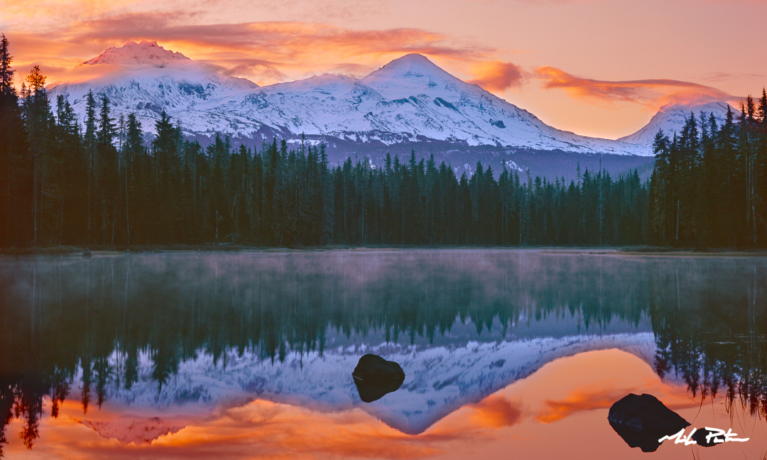 oregon water, sisters mountains,scott lake,mckenzie pass,oregon lake,oregon mountains,
