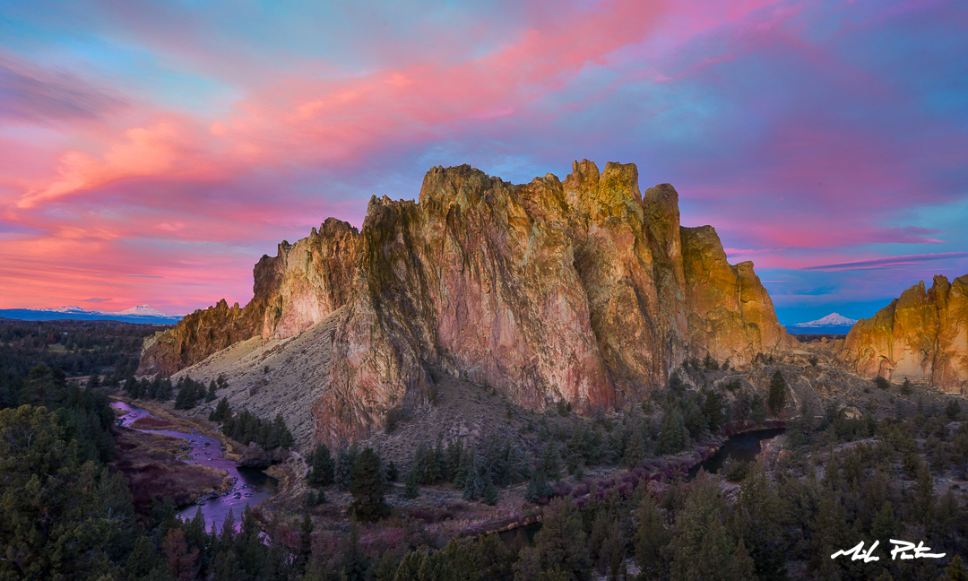 Morning Glow, Smith Rock State Park Sunrise, Oregon Cascades, Mt Jefferson, South Sister, Broken Top Mountain